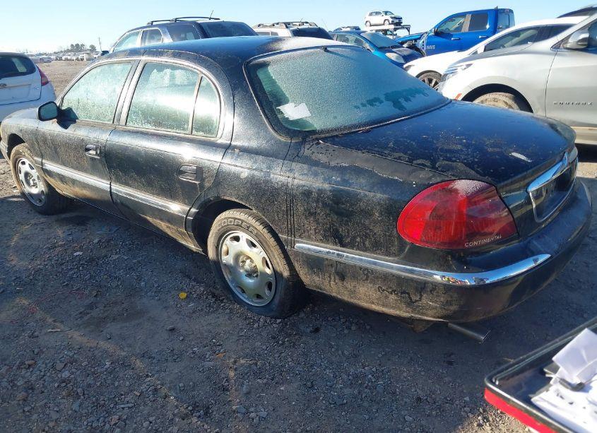 Photo 3 of 1998 Lincoln Continental (VIN 1LNFM97V1WY623542)