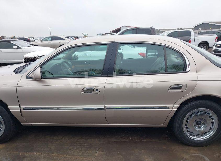 Photo 15 of 1998 Lincoln Continental (VIN 1LNFM97V1WY680341)