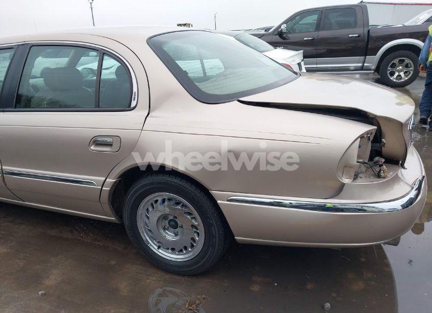 Photo 18 of 1998 Lincoln Continental (VIN 1LNFM97V1WY680341)