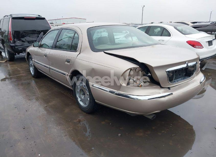 Photo 3 of 1998 Lincoln Continental (VIN 1LNFM97V1WY680341)