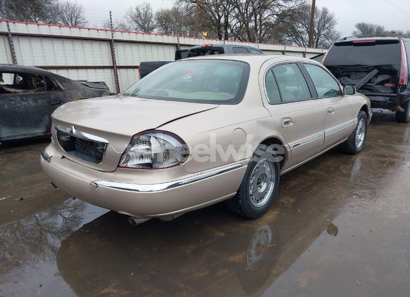 Photo 4 of 1998 Lincoln Continental (VIN 1LNFM97V1WY680341)