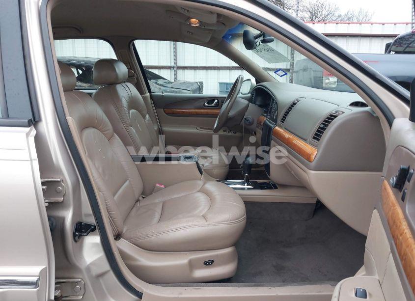 Photo 5 of 1998 Lincoln Continental (VIN 1LNFM97V1WY680341)