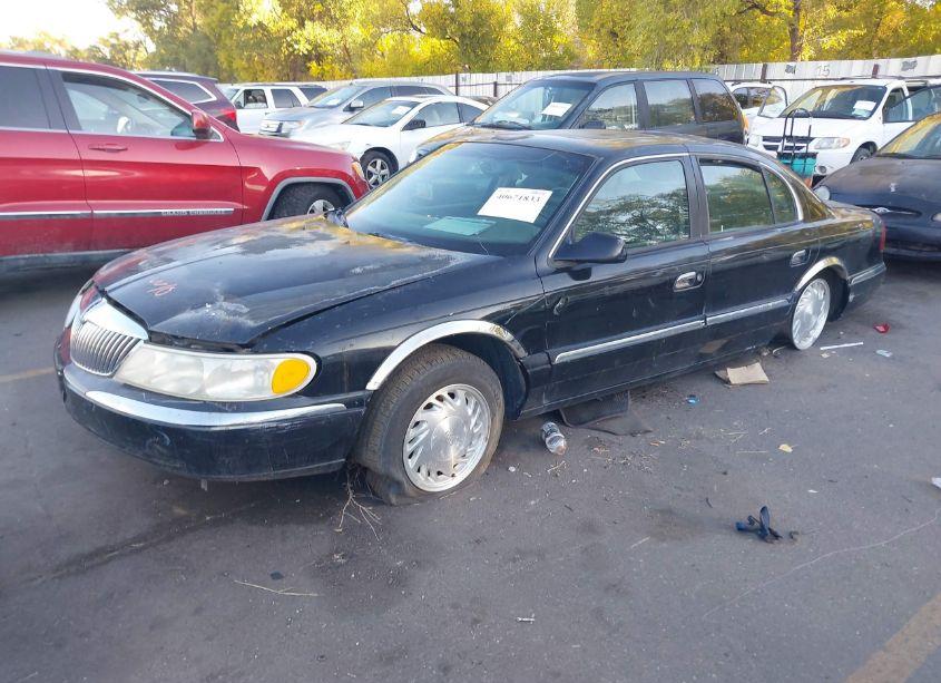 Photo 2 of 1998 Lincoln Continental (VIN 1LNFM97V3WY742645)