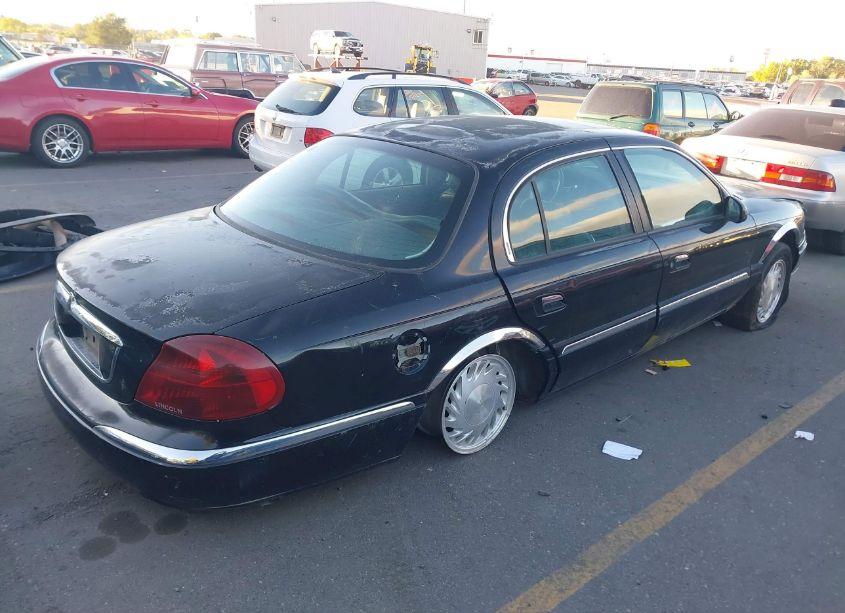 Photo 4 of 1998 Lincoln Continental (VIN 1LNFM97V3WY742645)