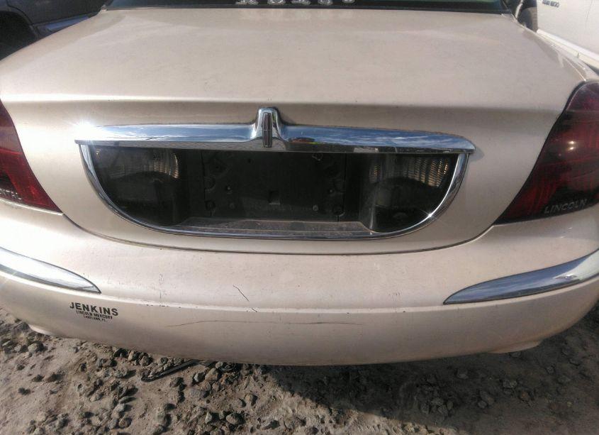 Photo 12 of 1998 Lincoln Continental (VIN 1LNFM97V5WY656365)