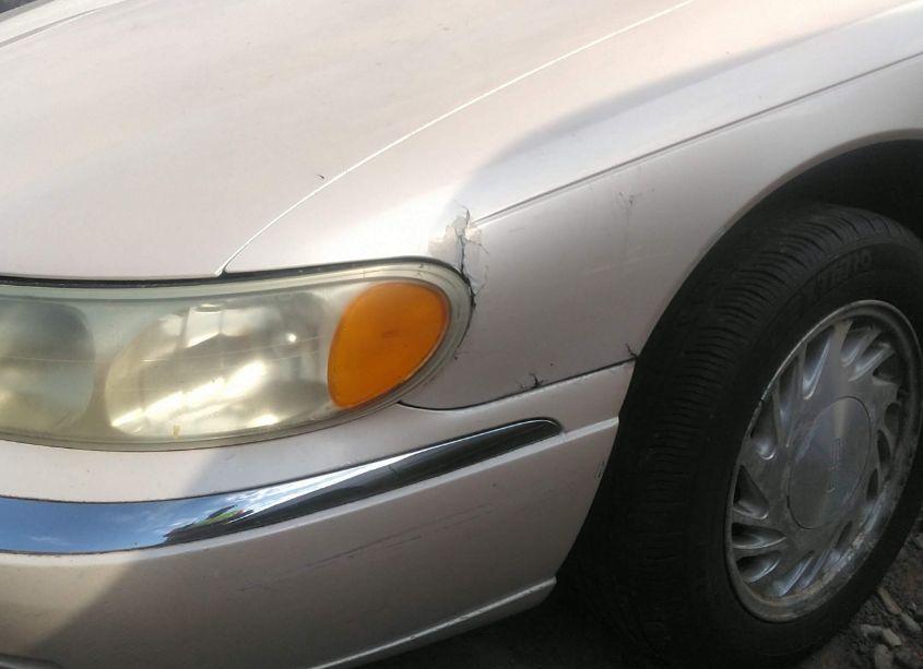 Photo 6 of 1998 Lincoln Continental (VIN 1LNFM97V5WY656365)