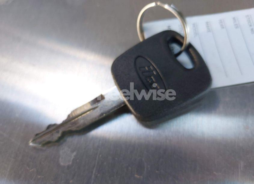 Photo 11 of 1998 Lincoln Continental (VIN 1LNFM97V8WY637860)