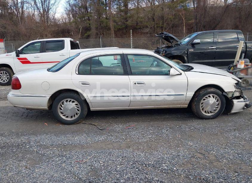 Photo 14 of 1998 Lincoln Continental (VIN 1LNFM97VXWY619313)