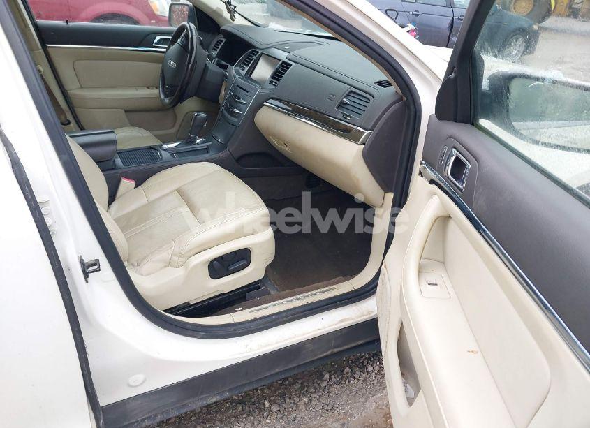 Photo 5 of 2013 Lincoln Mks (VIN 1LNHL9DK4DG616299)