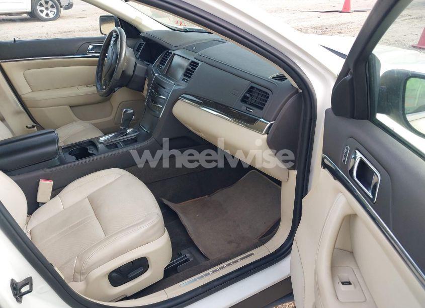 Photo 5 of 2013 Lincoln Mks (VIN 1LNHL9DK9DG615780)