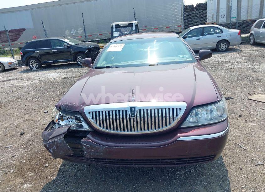 Photo 13 of 2006 Lincoln Town CAR SIGNATURE (VIN 1LNHM81V16Y625321)