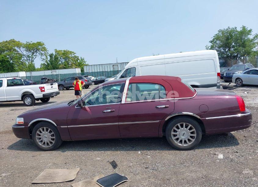 Photo 15 of 2006 Lincoln Town CAR SIGNATURE (VIN 1LNHM81V16Y625321)