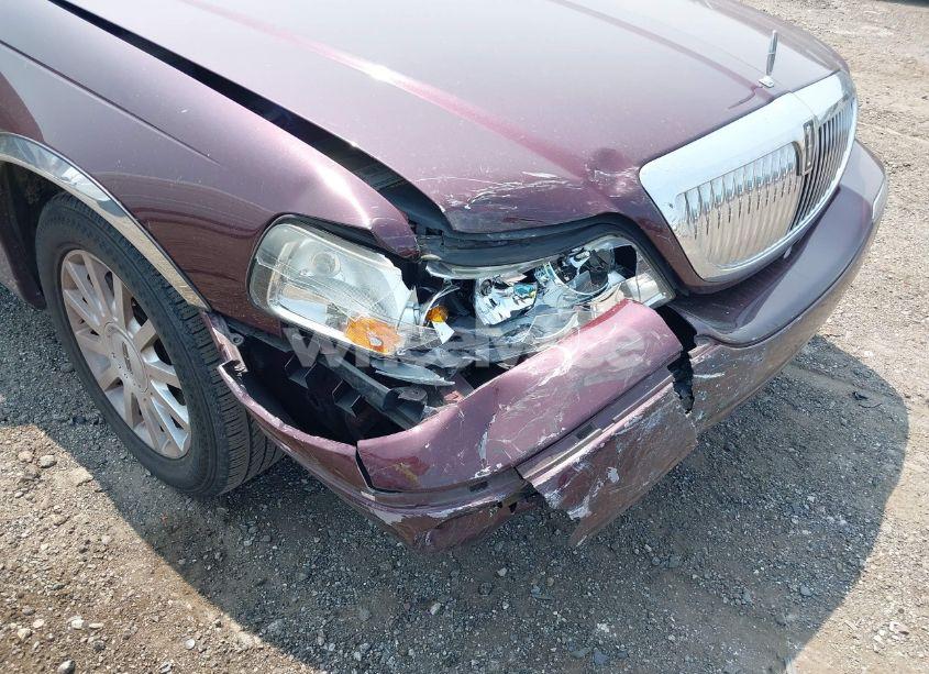 Photo 6 of 2006 Lincoln Town CAR SIGNATURE (VIN 1LNHM81V16Y625321)