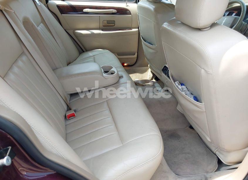 Photo 8 of 2006 Lincoln Town CAR SIGNATURE (VIN 1LNHM81V16Y625321)