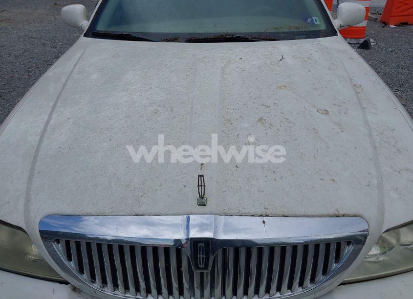 Photo 10 of 2006 Lincoln Town CAR SIGNATURE (VIN 1LNHM81V16Y649473)