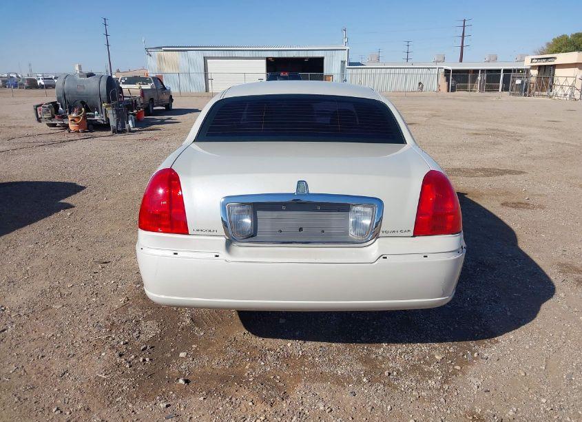 Photo 16 of 2006 Lincoln Town CAR SIGNATURE (VIN 1LNHM81V26Y646419)