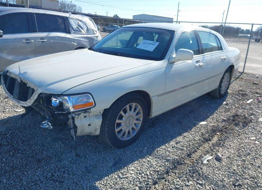 Photo 2 of 2006 Lincoln Town CAR SIGNATURE (VIN 1LNHM81V66Y614881)