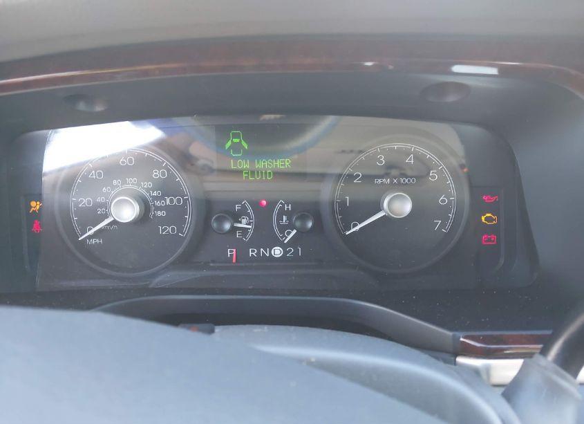 Photo 7 of 2006 Lincoln Town CAR SIGNATURE (VIN 1LNHM81V66Y614881)