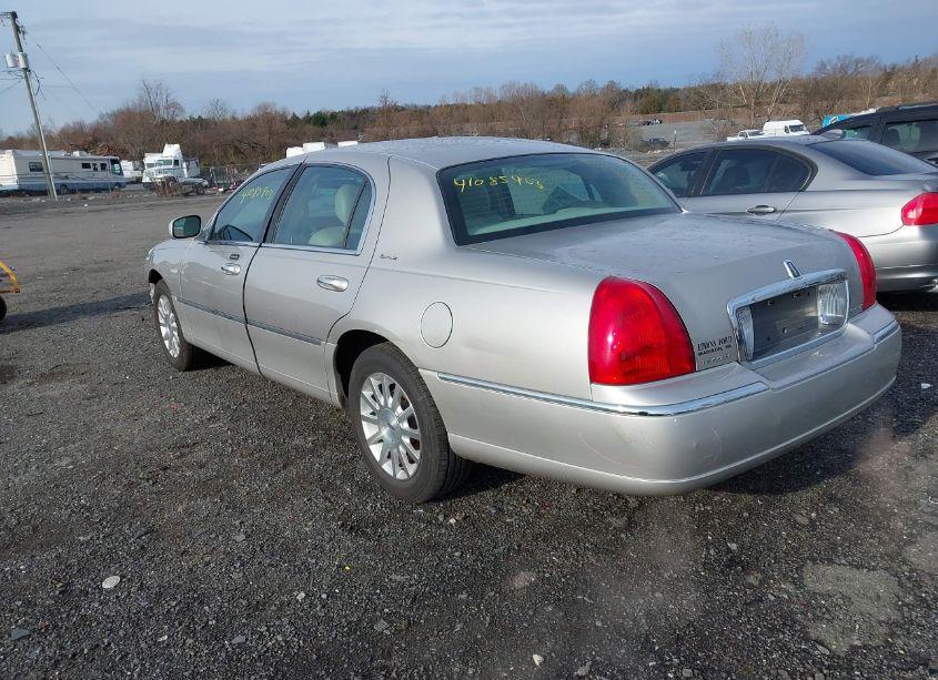 Photo 3 of 2006 Lincoln Town CAR SIGNATURE (VIN 1LNHM81V86Y629463)