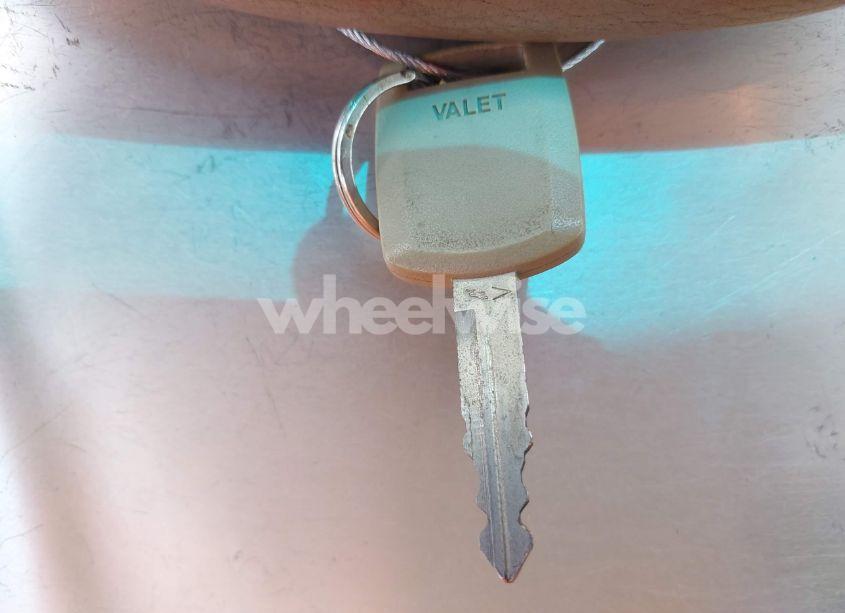 Photo 11 of 2006 Lincoln Town CAR SIGNATURE (VIN 1LNHM81VX6Y618058)