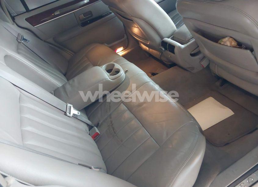 Photo 8 of 2003 Lincoln Town CAR EXECUTIVE (VIN 1LNHM81W03Y674689)
