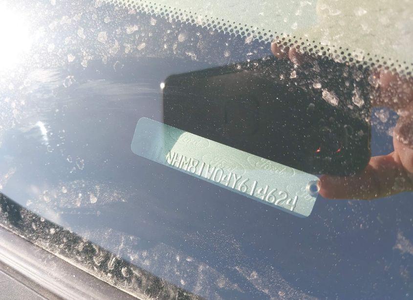 Photo 9 of 2004 Lincoln Town CAR SIGNATURE (VIN 1LNHM81W04Y614624)