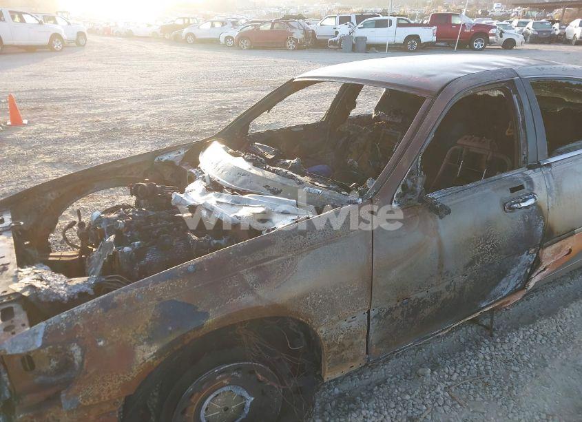 Photo 6 of 2000 Lincoln Town CAR EXECUTIVE (VIN 1LNHM81W0YY823982)