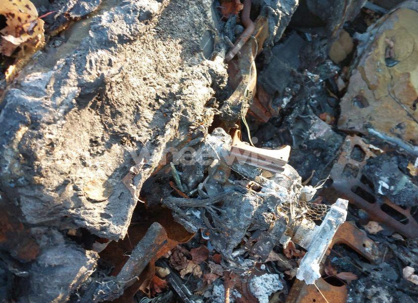 Photo 7 of 2000 Lincoln Town CAR EXECUTIVE (VIN 1LNHM81W0YY823982)