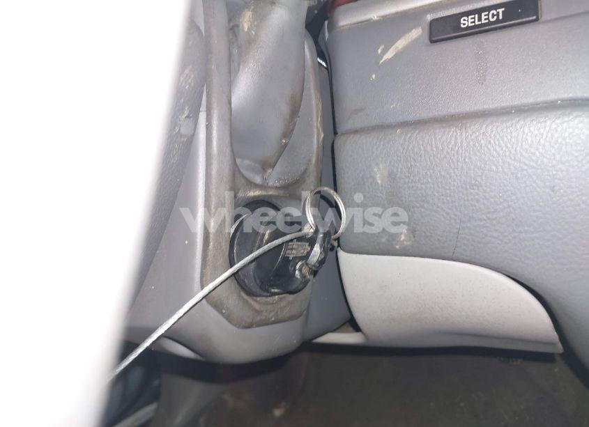 Photo 11 of 2005 Lincoln Town CAR SIGNATURE (VIN 1LNHM81W15Y636701)