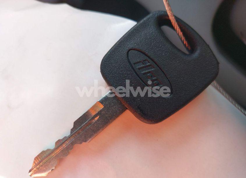 Photo 11 of 2000 Lincoln Town CAR EXECUTIVE (VIN 1LNHM81W1YY774680)