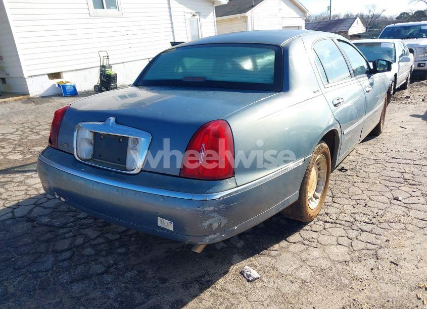 Photo 4 of 2000 Lincoln Town CAR EXECUTIVE (VIN 1LNHM81W1YY836613)