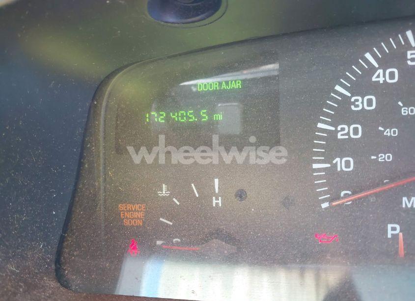 Photo 7 of 2000 Lincoln Town CAR EXECUTIVE (VIN 1LNHM81W1YY836613)