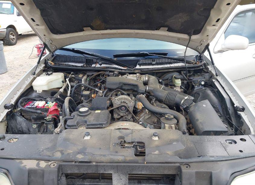 Photo 10 of 2004 Lincoln Town CAR SIGNATURE (VIN 1LNHM81W24Y603656)