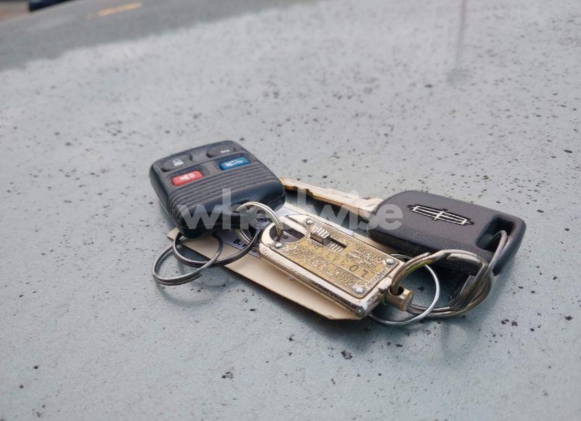 Photo 11 of 2004 Lincoln Town CAR SIGNATURE (VIN 1LNHM81W24Y677935)