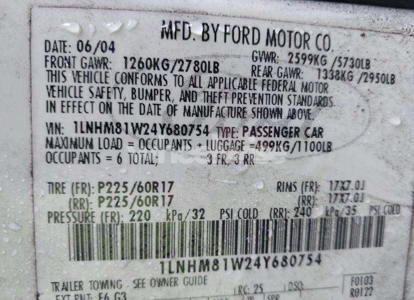 Photo 9 of 2004 Lincoln Town CAR SIGNATURE (VIN 1LNHM81W24Y680754)