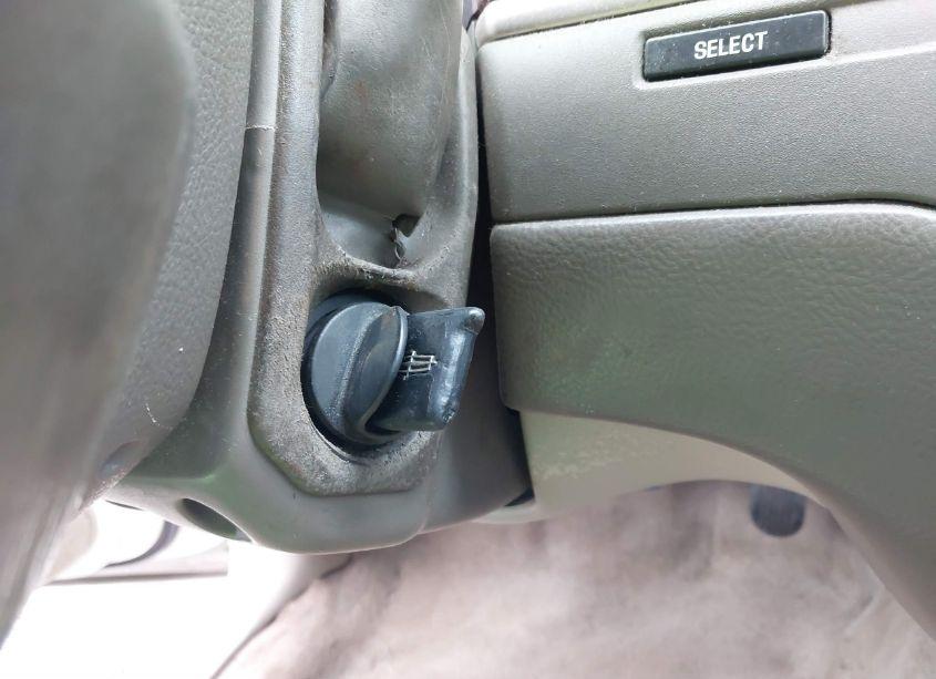 Photo 11 of 2005 Lincoln Town CAR SIGNATURE (VIN 1LNHM81W25Y622399)