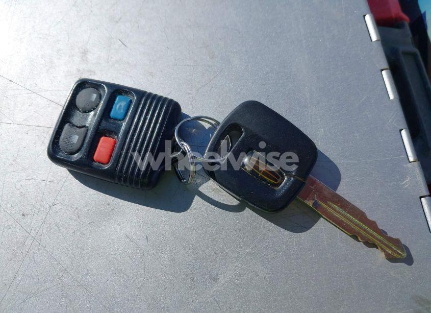 Photo 11 of 2000 Lincoln Town CAR EXECUTIVE (VIN 1LNHM81W2YY791603)