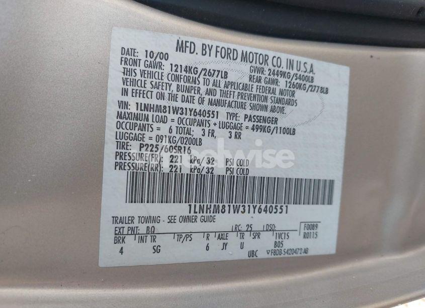 Photo 9 of 2001 Lincoln Town CAR EXECUTIVE (VIN 1LNHM81W31Y640551)