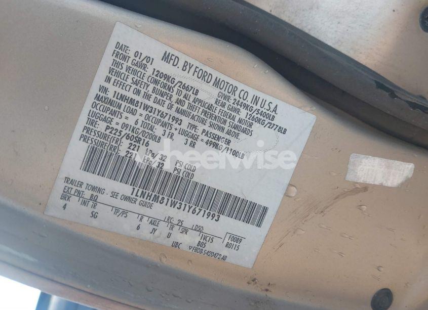 Photo 9 of 2001 Lincoln Town CAR EXECUTIVE (VIN 1LNHM81W31Y671993)