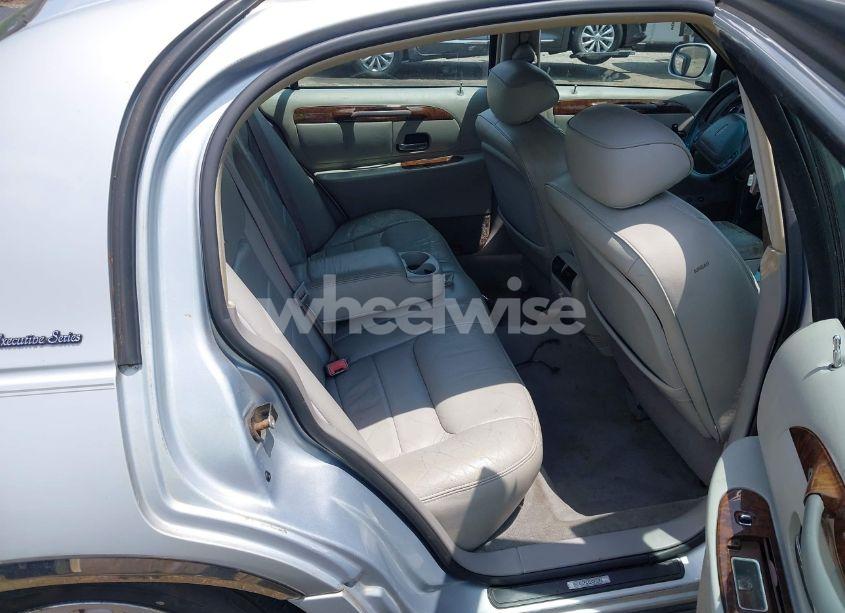 Photo 8 of 2002 Lincoln Town CAR EXECUTIVE (VIN 1LNHM81W32Y609706)