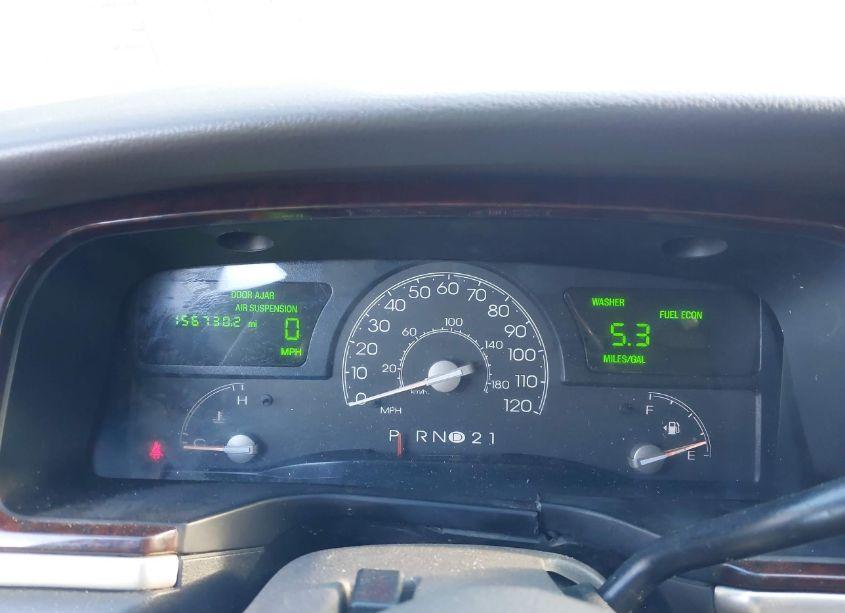 Photo 7 of 2004 Lincoln Town CAR SIGNATURE (VIN 1LNHM81W34Y656124)