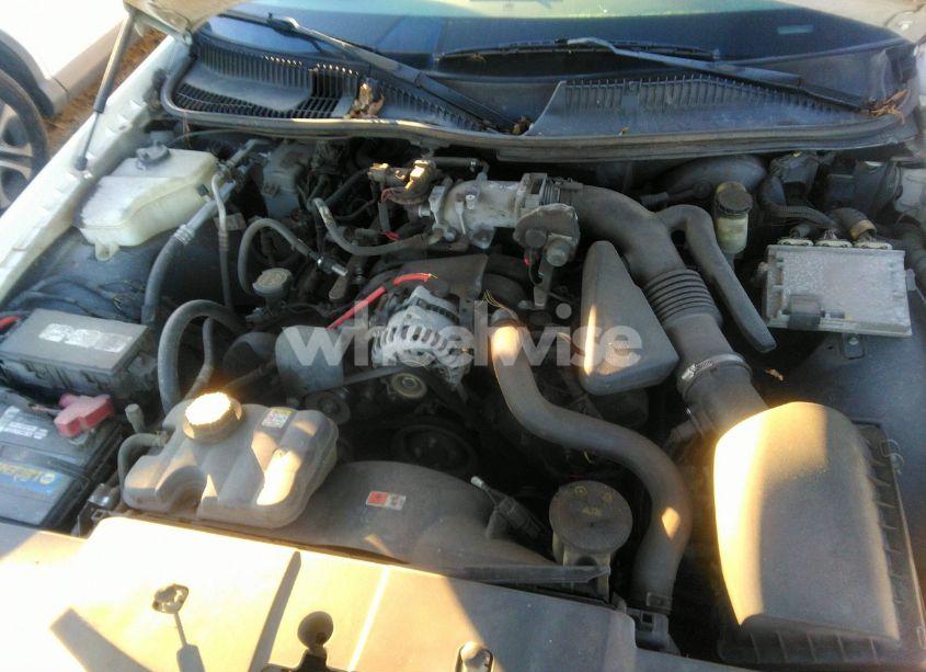 Photo 10 of 2005 Lincoln Town CAR SIGNATURE (VIN 1LNHM81W35Y666458)