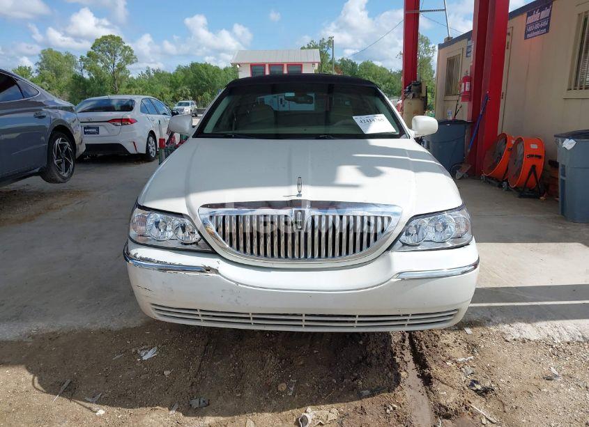 Photo 12 of 2006 Lincoln Town CAR SIGNATURE (VIN 1LNHM81W36Y602874)