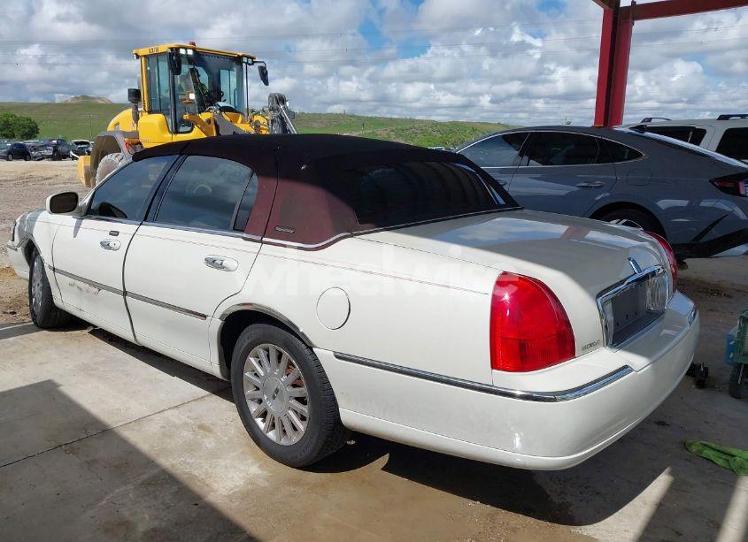Photo 14 of 2006 Lincoln Town CAR SIGNATURE (VIN 1LNHM81W36Y602874)