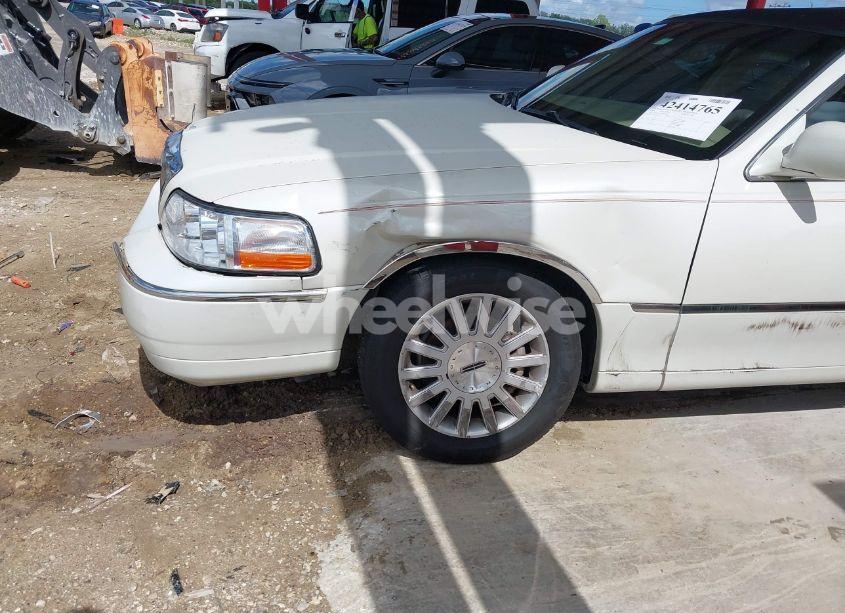 Photo 6 of 2006 Lincoln Town CAR SIGNATURE (VIN 1LNHM81W36Y602874)