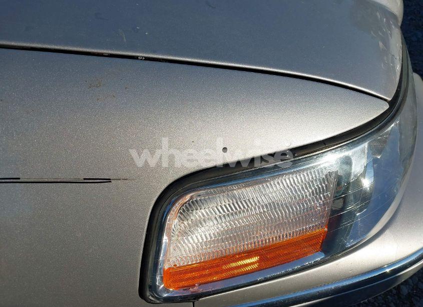 Photo 16 of 2004 Lincoln Town CAR SIGNATURE (VIN 1LNHM81W44Y621141)