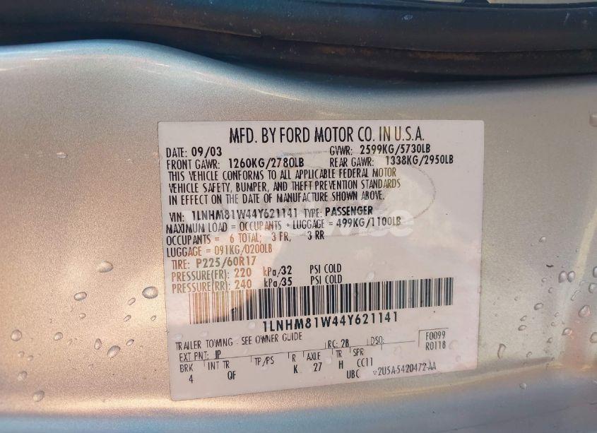 Photo 9 of 2004 Lincoln Town CAR SIGNATURE (VIN 1LNHM81W44Y621141)