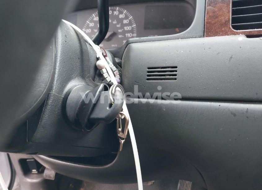 Photo 11 of 2001 Lincoln Town CAR EXECUTIVE (VIN 1LNHM81W51Y688472)