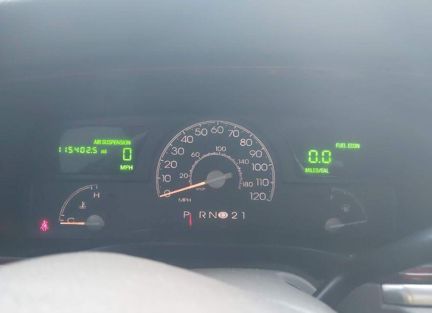 Photo 7 of 2004 Lincoln Town CAR SIGNATURE (VIN 1LNHM81W54Y636893)