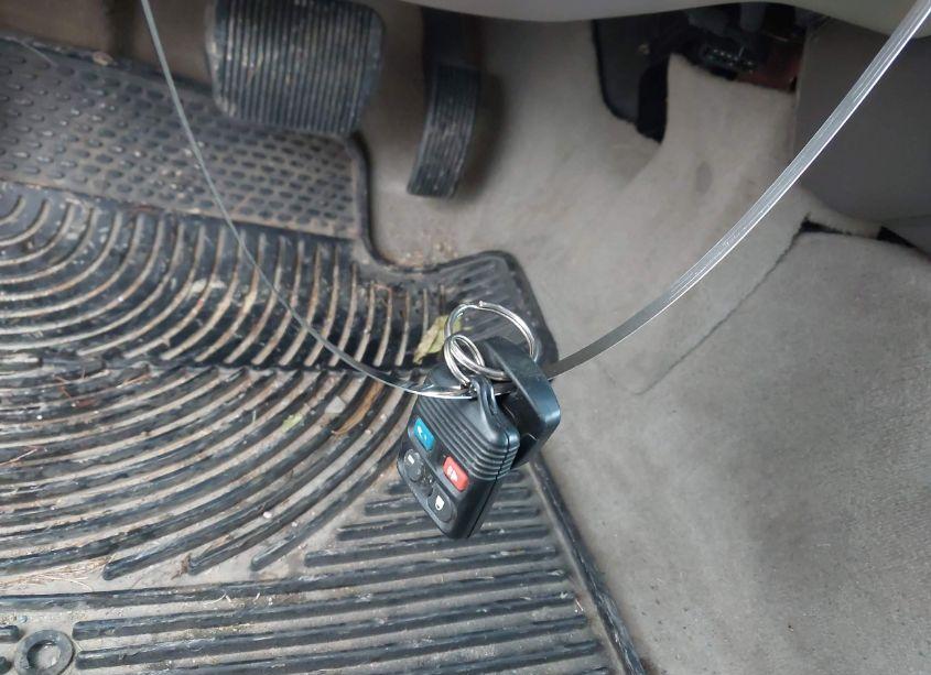 Photo 11 of 2004 Lincoln Town CAR SIGNATURE (VIN 1LNHM81W54Y672454)